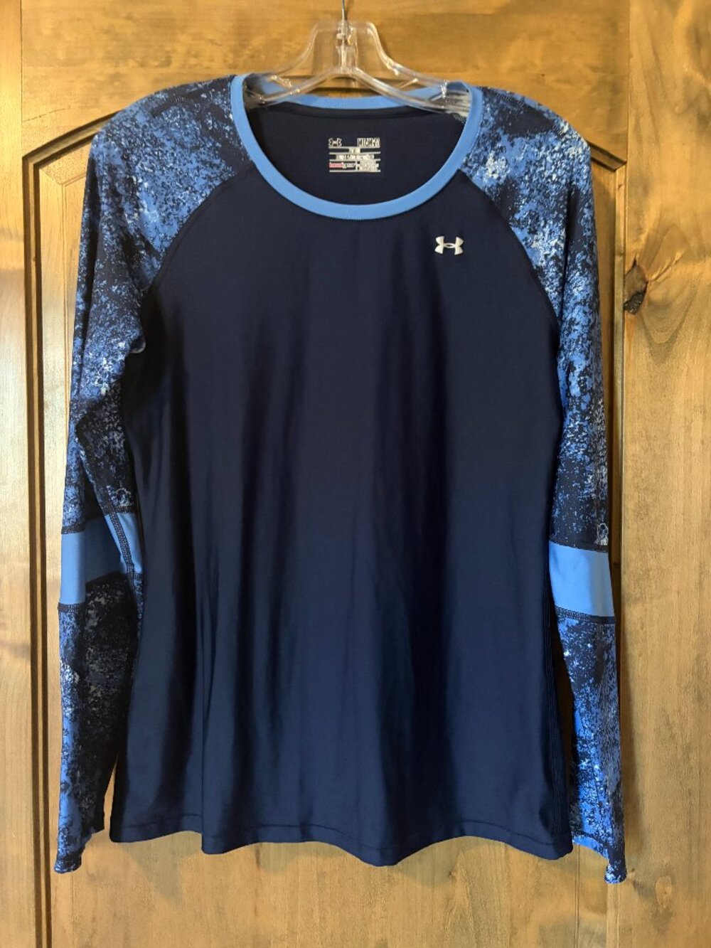 NWOT UnderArmour Heat Gear Camo Long Sleeve Athletic Top Women's Medium (Sz 8-10